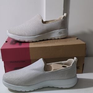 Skechers Go Walk Slip Ins 8 XW Natural